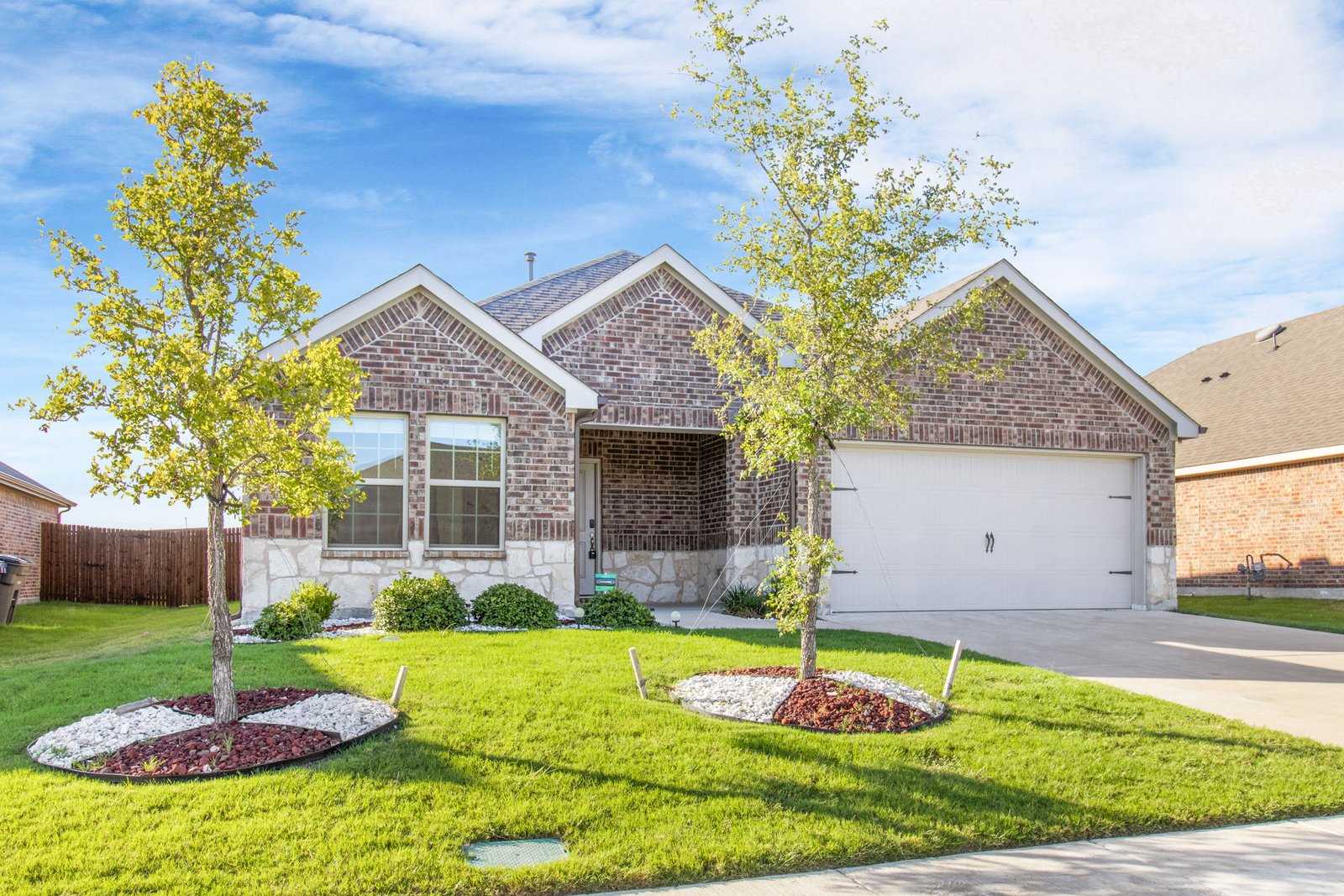 2-web-or-mls-1100-western-way